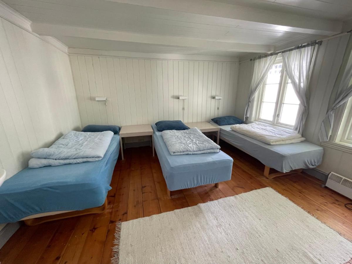 Å Lofoten Budget Hostel מראה חיצוני תמונה