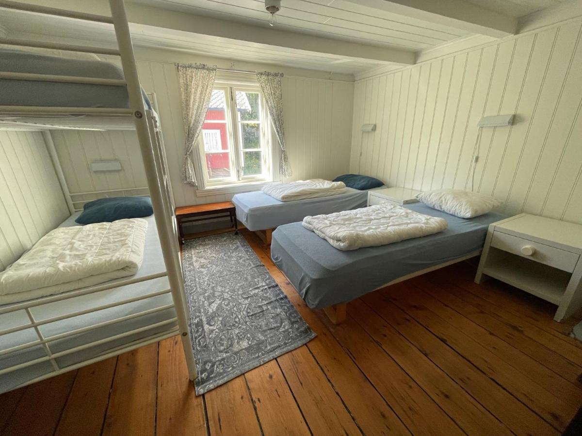 Å Lofoten Budget Hostel מראה חיצוני תמונה